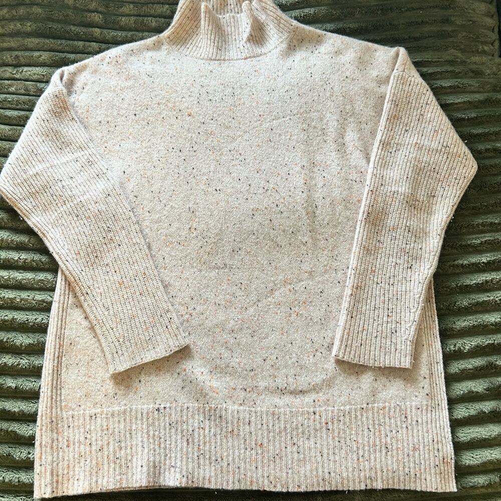 Ann Taylor Cream peach Speckled 100% cashmere Funnel Neck Sweater. Size Large.